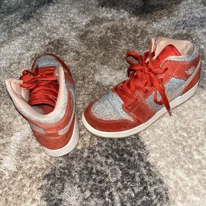 Jean Red Jordan 1s